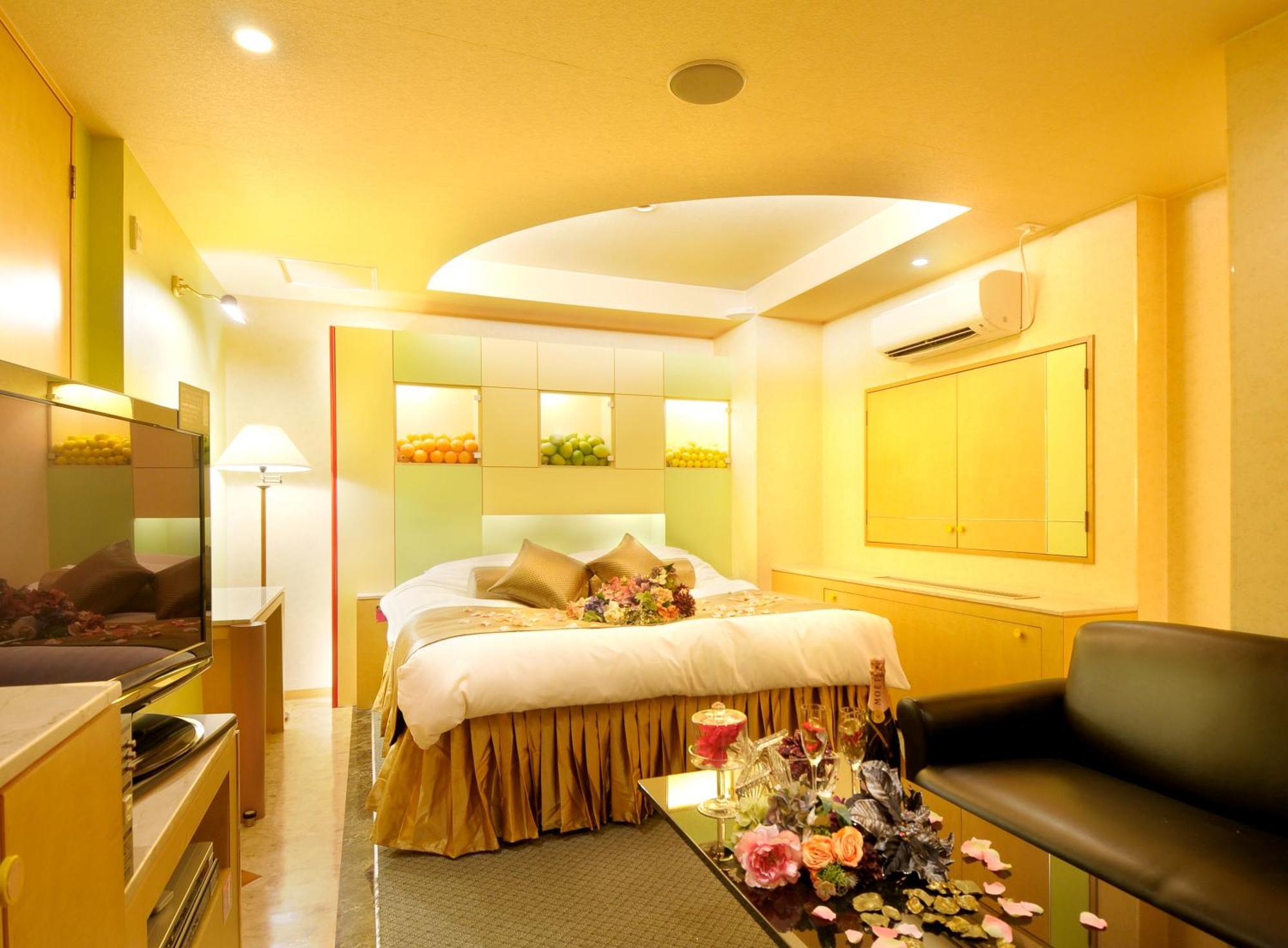 Hotel Love Ikutama -Adult Only Osaka Dış mekan fotoğraf